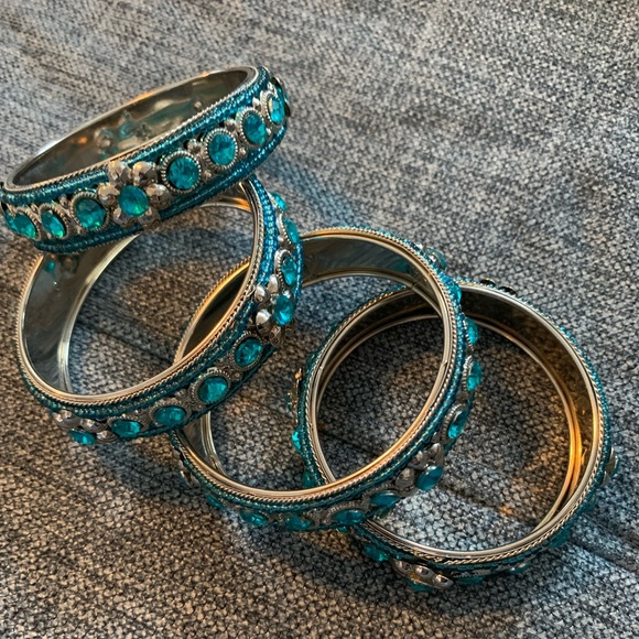4 Bangles in Aqua (blue/green) - Picture 3 of 4